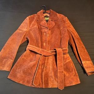 Gorgeous vintage 70’s leather suede belted jacket coat pristine condition! ✨🧥✨